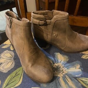 Stylish Tan Ankle Boots for Women